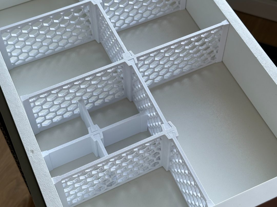 Easy-Peasy Customizable Drawer Dividers v2 — vue 1