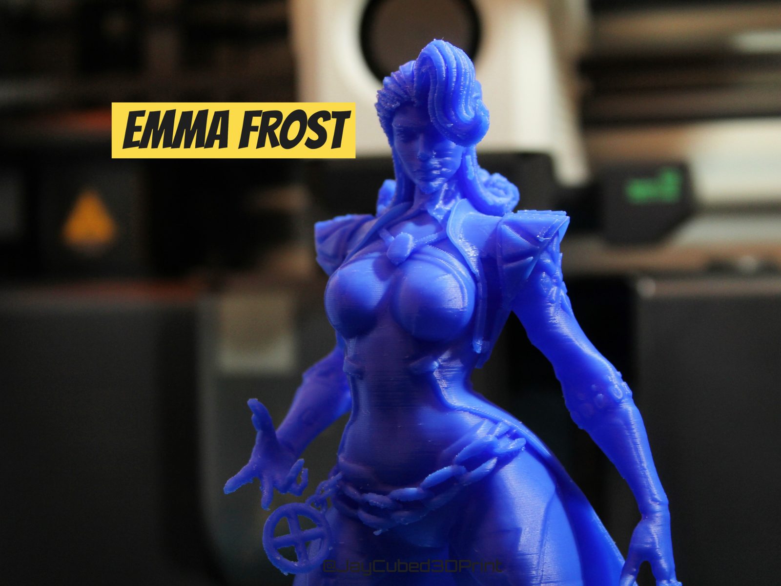 Emma Frost - Fan Art Sculpture — vue 1