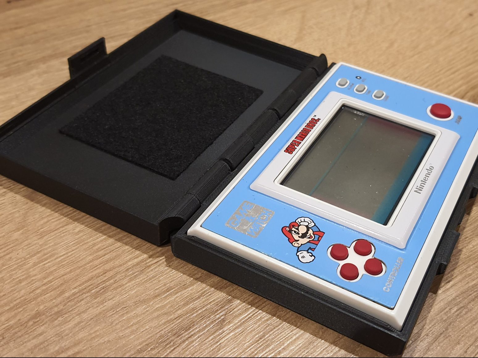 Etui Game Watch Wide Screen — vue 1