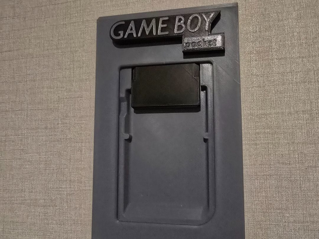 Gameboy Pocket Locking Wall Display — vue 1
