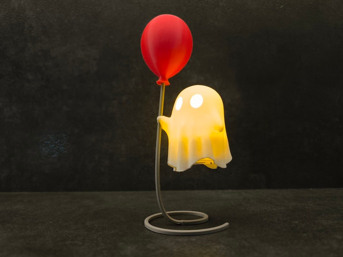Ghost with Balloon — vue 1