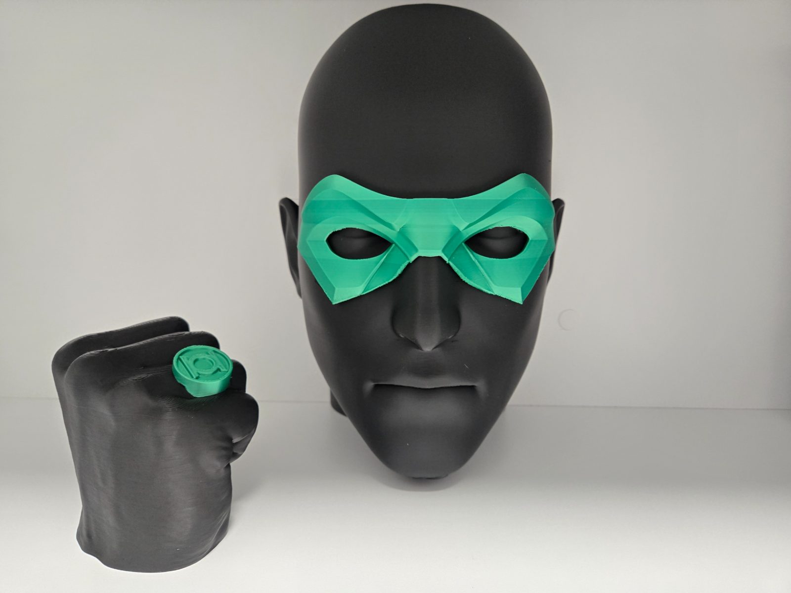 Green Lantern Ring and Mask Display — vue 1