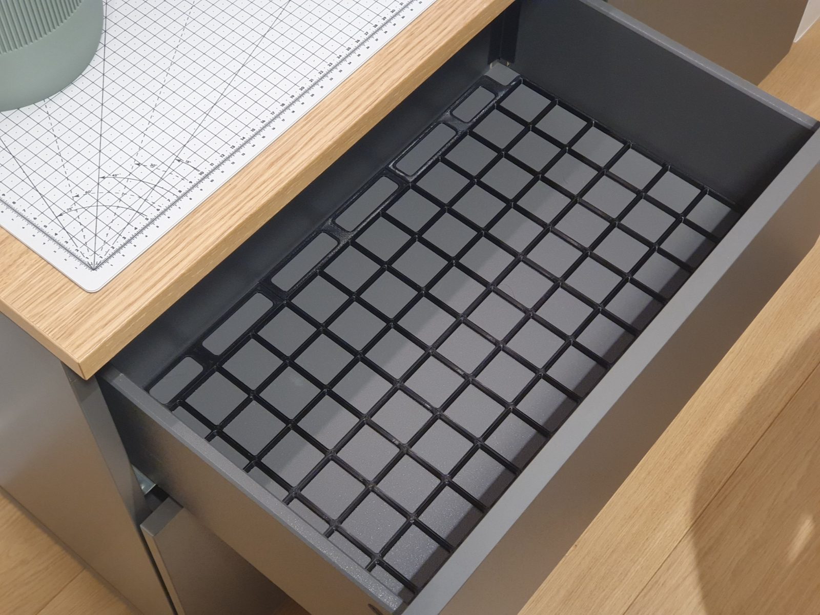 Gridfinity Baseplate for IKEA BESTA Drawer — vue 1