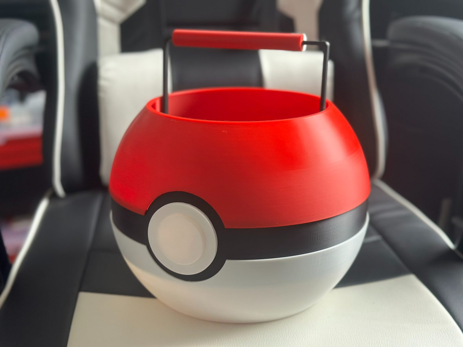 Halloween Pokeball Trick or Treat Bucket — vue 1