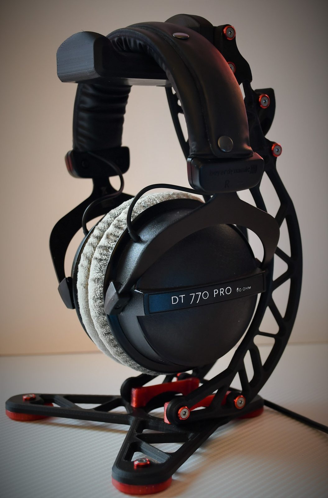 Headphone stand — vue 10