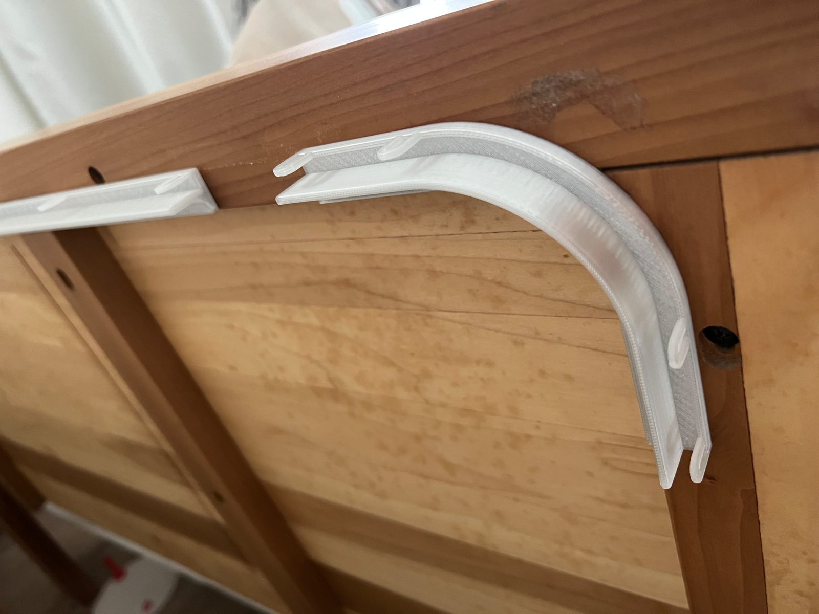 Hue Lightstrip Mount With Corner Support — vue 1