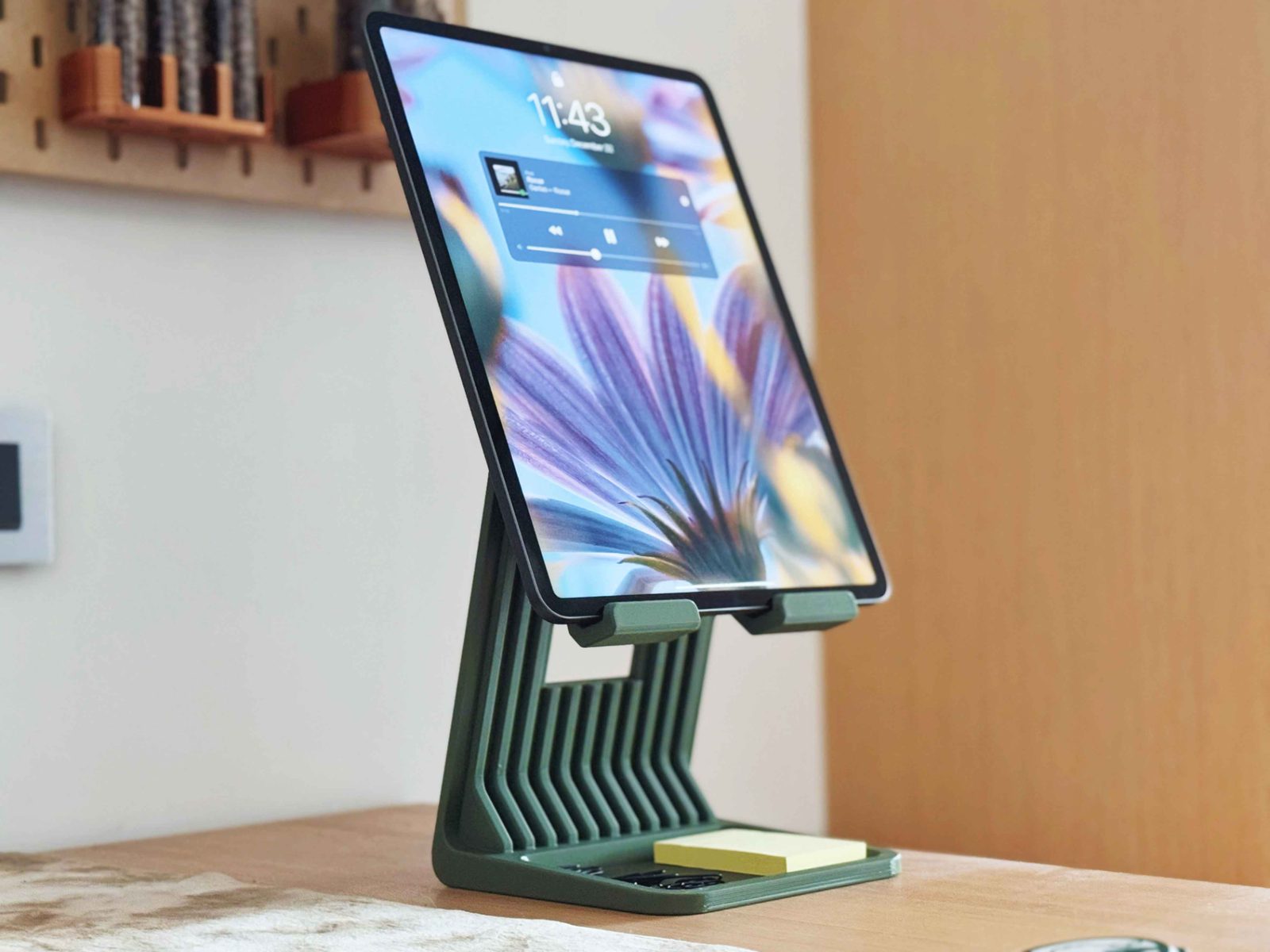 iPad / Tablet Stand Riser — vue 1
