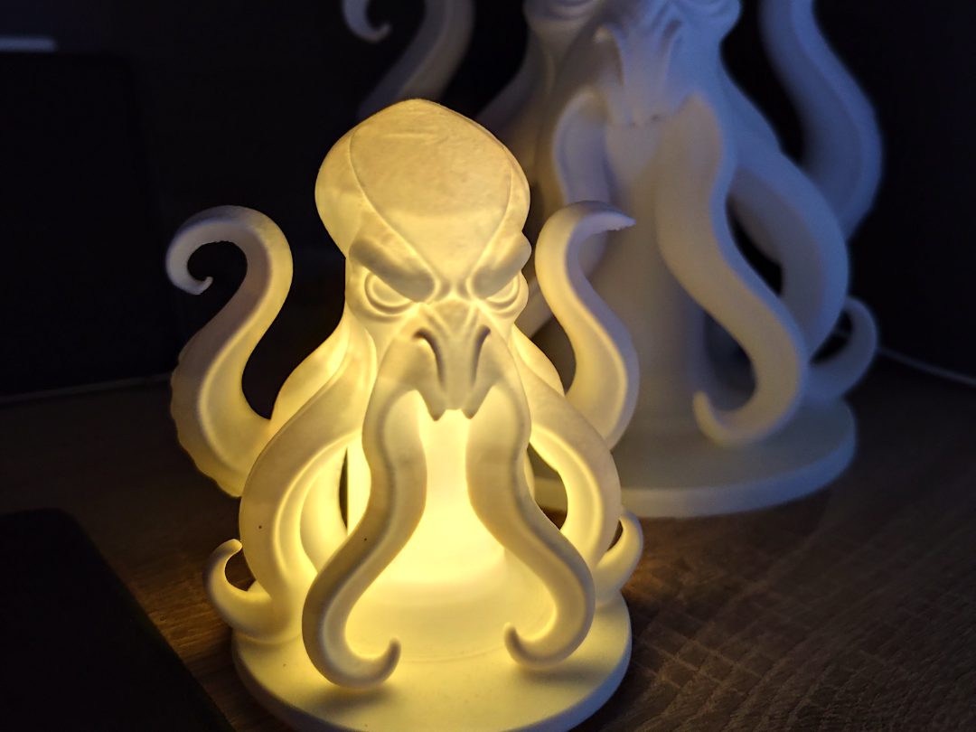 Kraken Night Lamp – Dual Version Candle & RGB — vue 1
