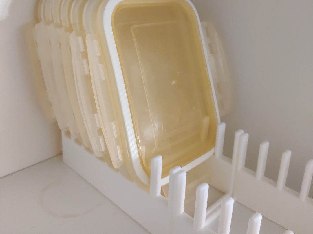Lid holder (for food container) Kitchen Organizer — vue 1