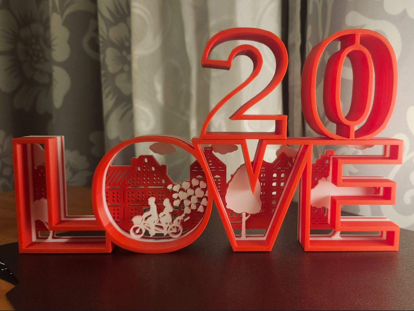 Love sign with anniversary number — vue 1