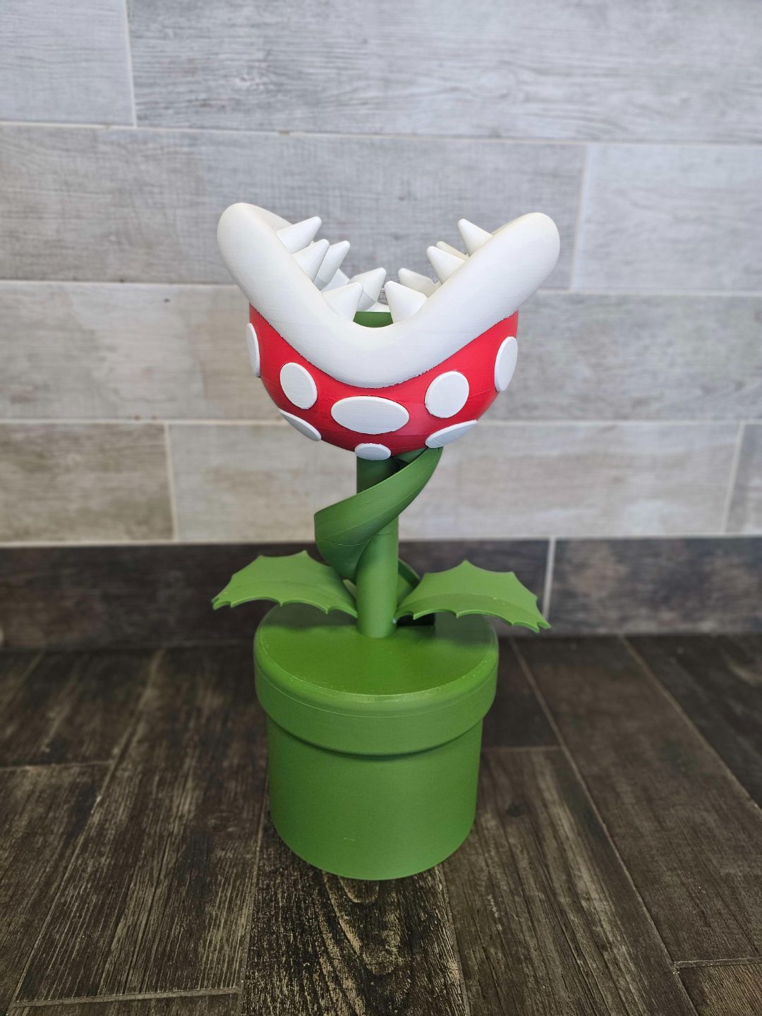 Mario Piranha Plant Large Spiral Piggy Bank — vue 1