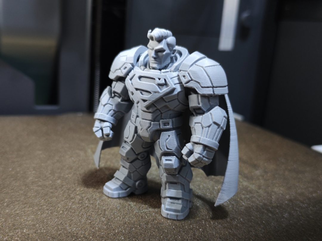 Mecha Superman Alternative — vue 1