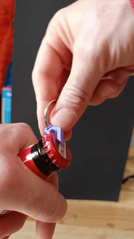 micro keychain bottle opener — vue 1