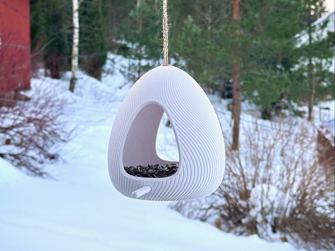 Modern Bird Feeder — vue 1