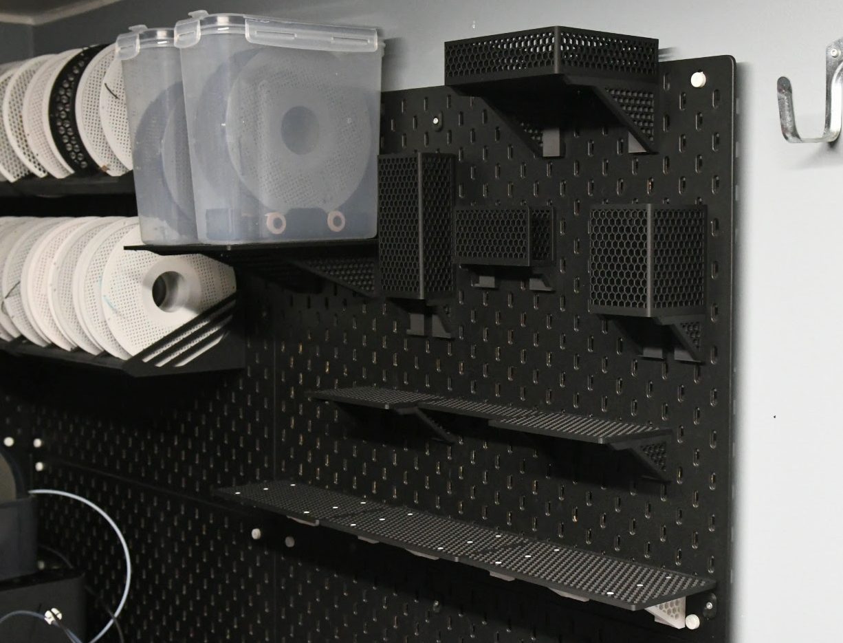 Modular and Customizable Shelf for Ikea Skadis — vue 1