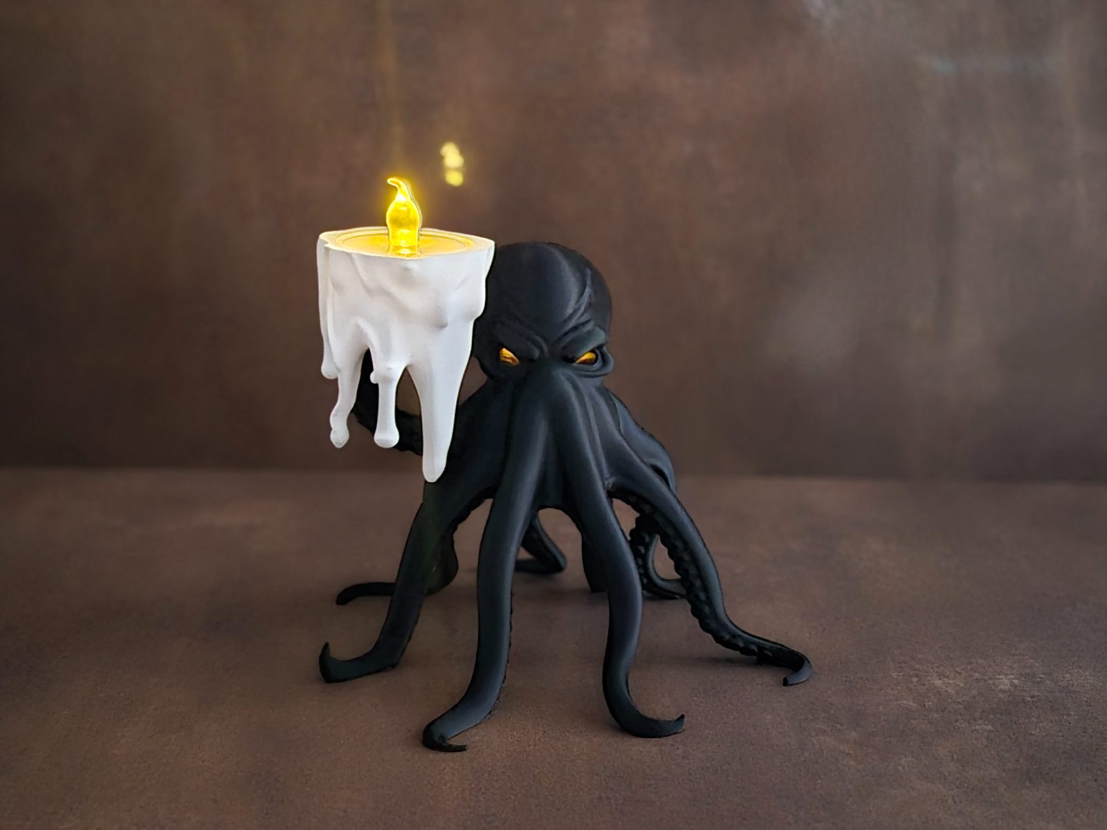Octopus Candle Holder – Dark Fantasy LED Figurine — vue 1