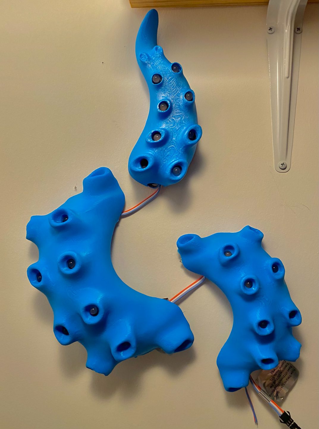 Octopus Tentacle Wall Lamp — vue 1