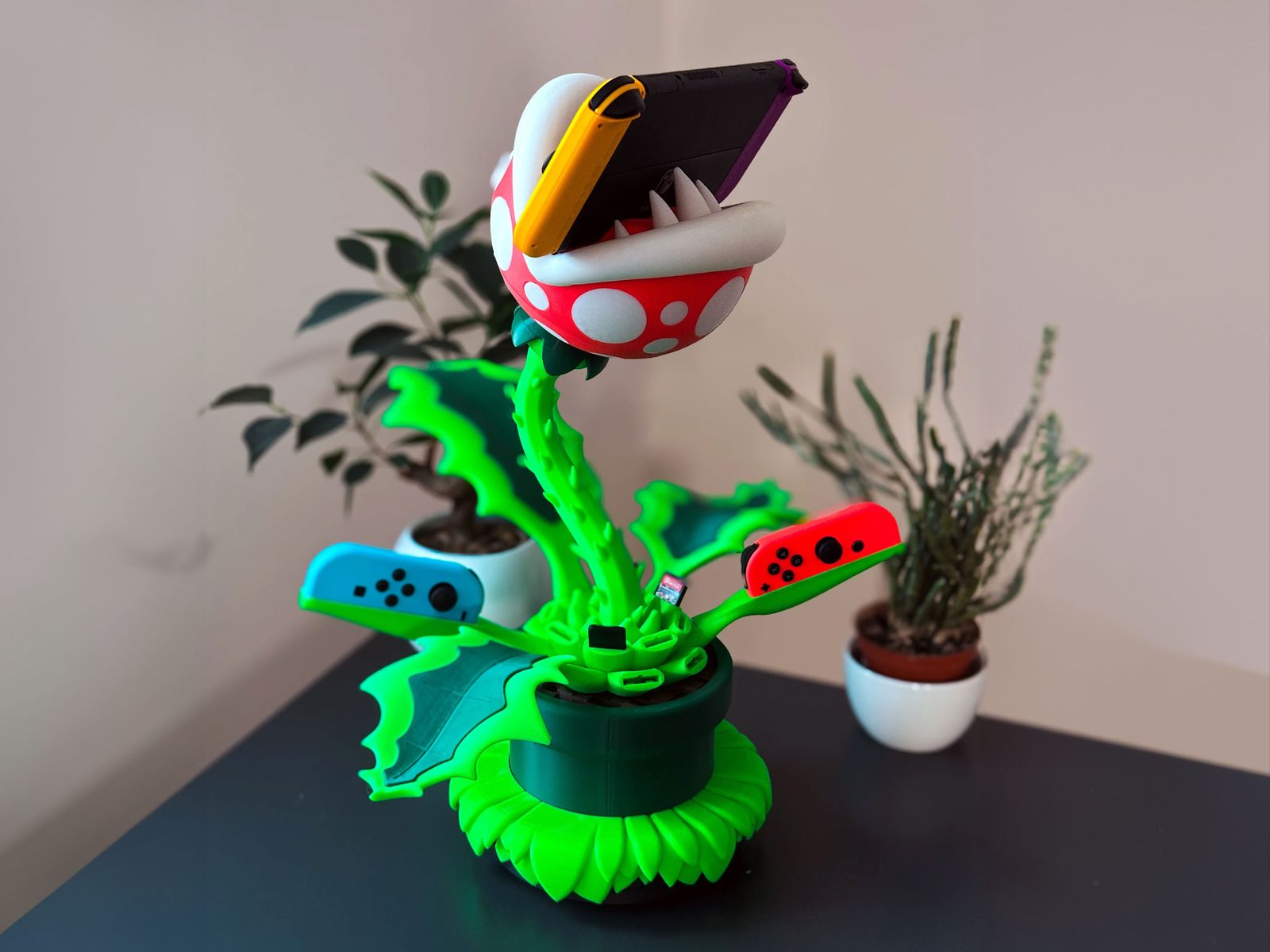 Piranha Plant Switch Dock (Charging and TV - Hub) — vue 1