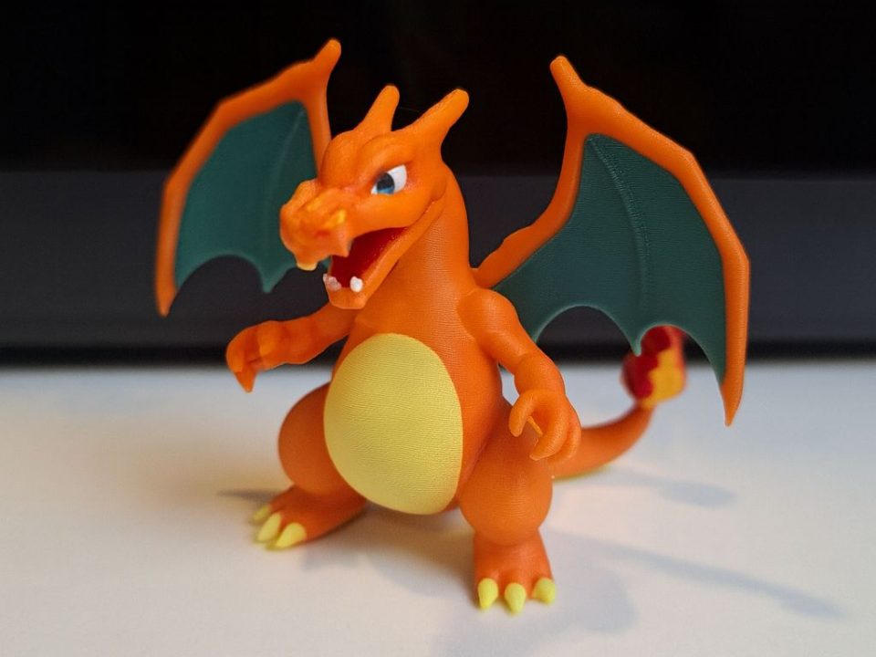 Pokemon Glurak Charizard — vue 1