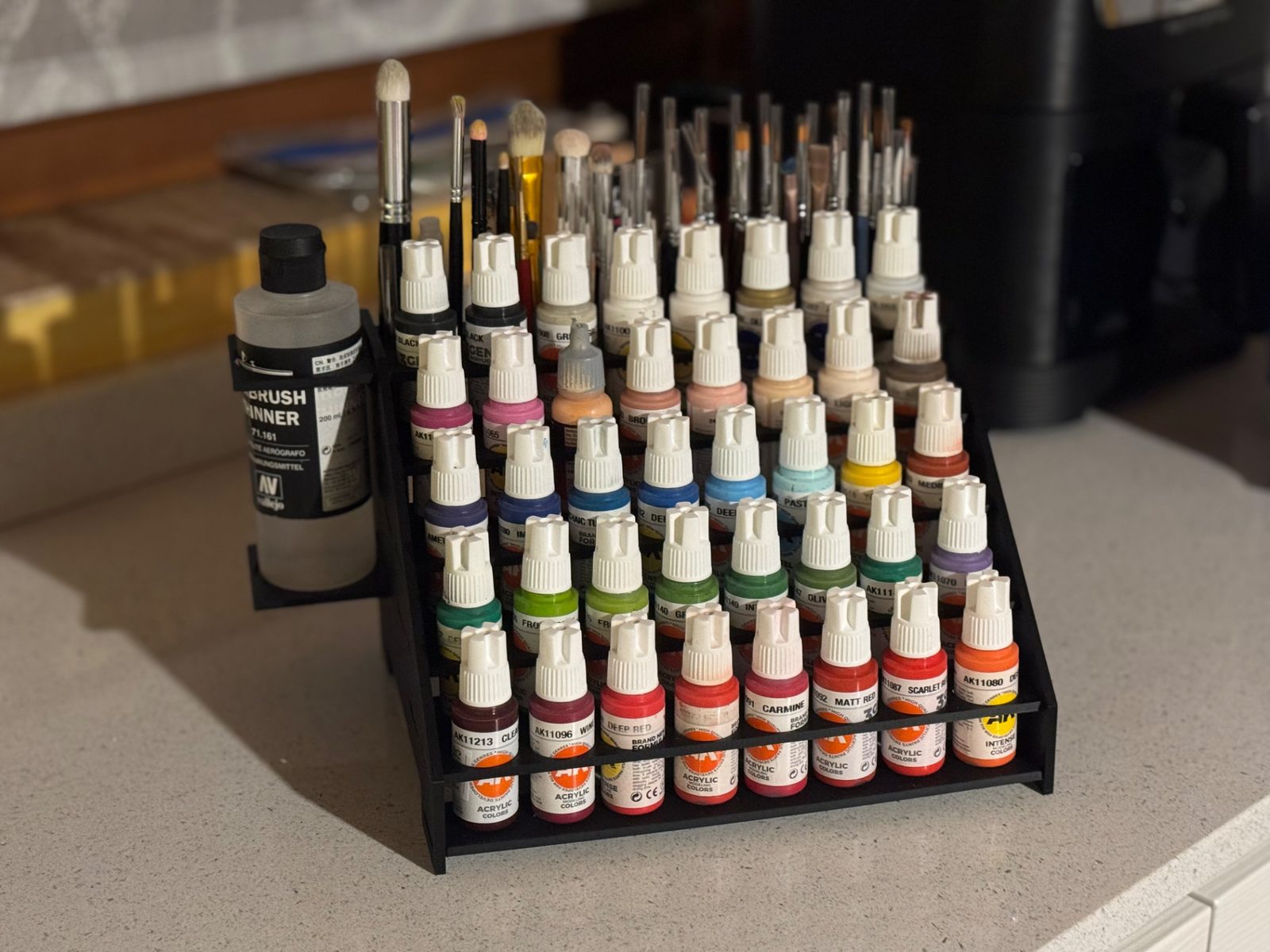 Porta colori 40pz.17ml+thinner,57 pennelli Upgrade — vue 1