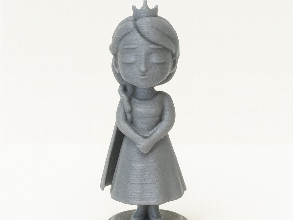 Princess Figurine with Crown and Braid — vue 1