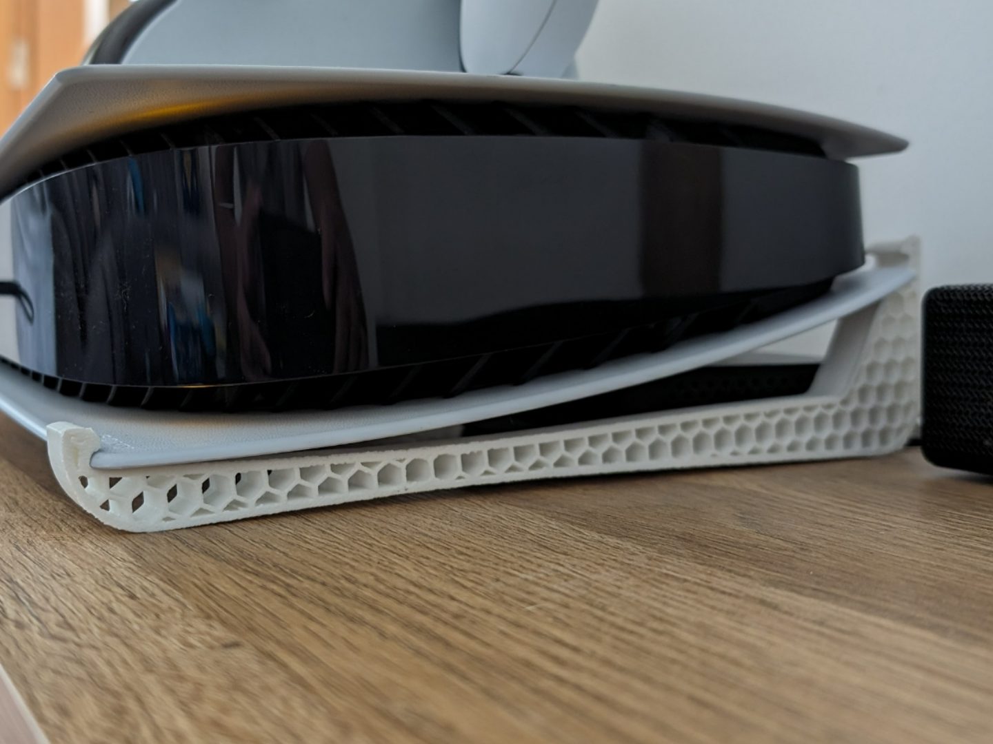 Ps5 Horizontal stand Honeycomb — vue 1