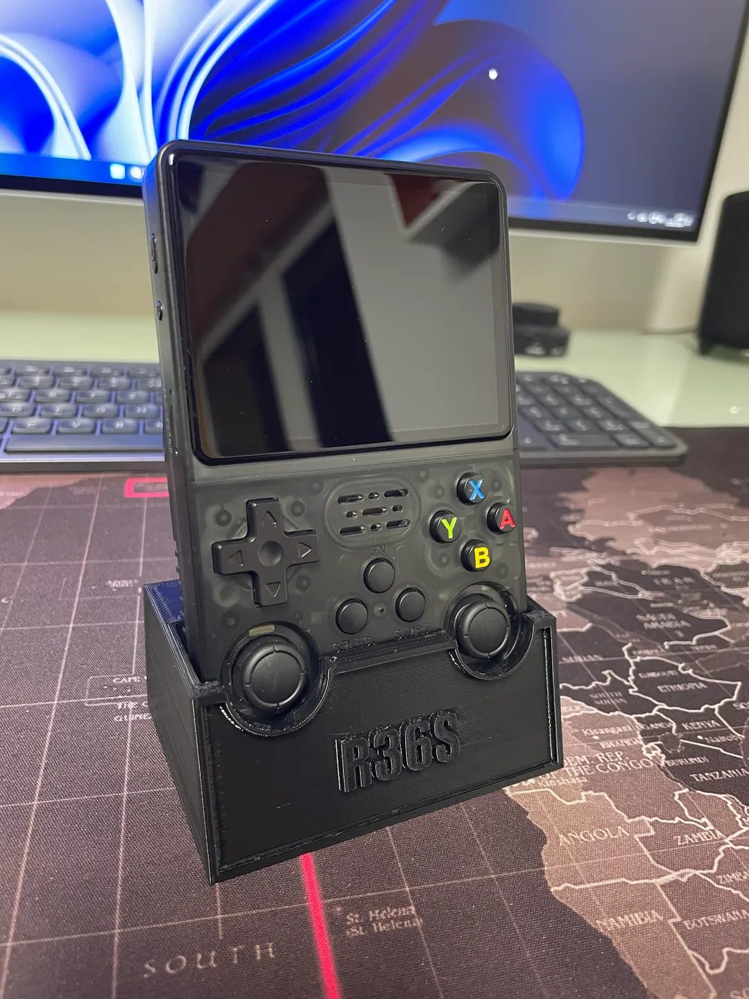 R36S Retro Handheld Stand — vue 1