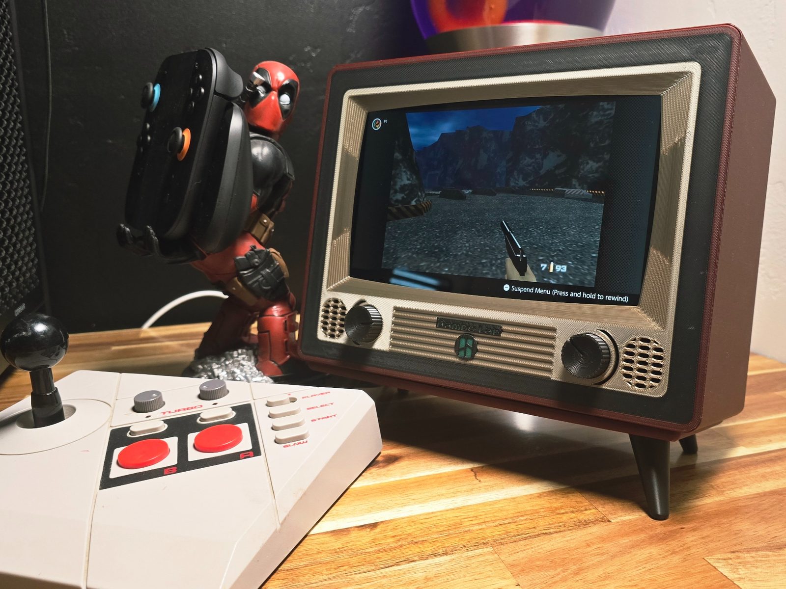 RetroVision: Vintage TV Meets Arcade -For Switch 2 — vue 1