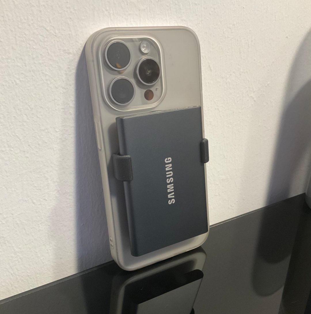 Samsung SSD T7 Magsafe Halterung — vue 1