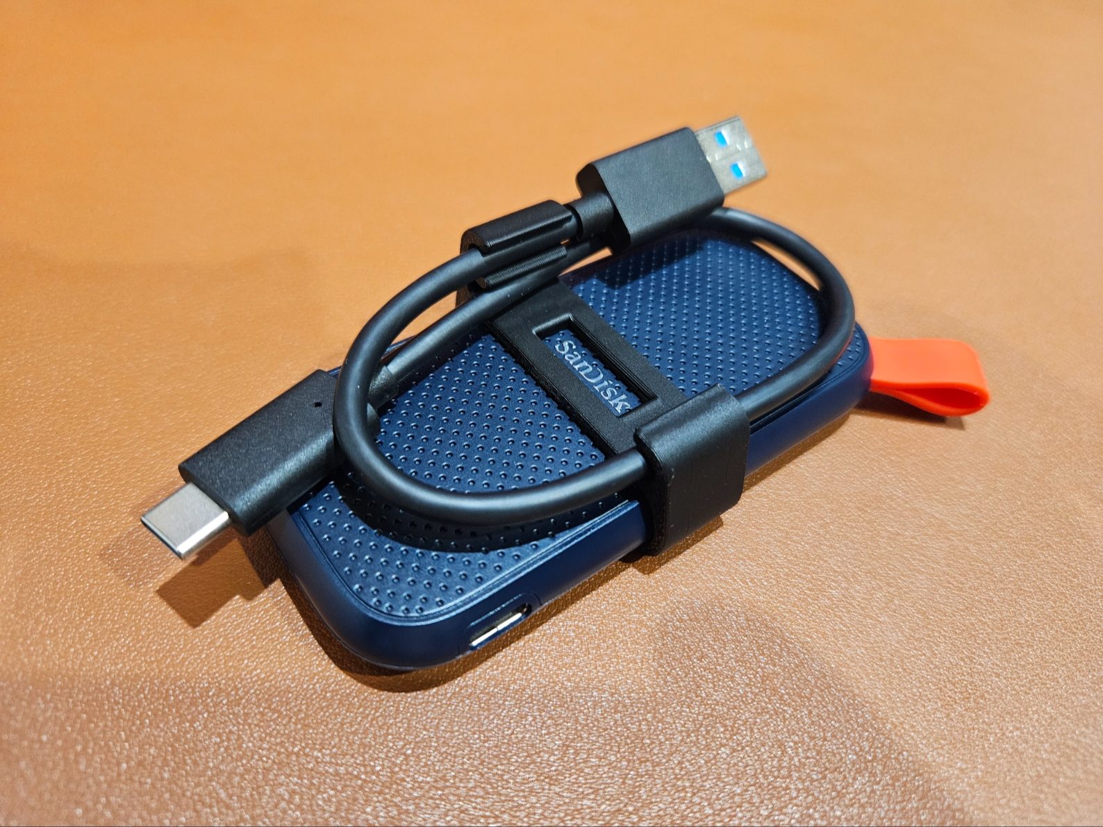 SanDisk Portable SSD - Cable Holder — vue 1