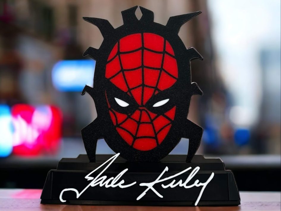 Signature Series Jack Kirby Comic Book Kickstand — vue 1