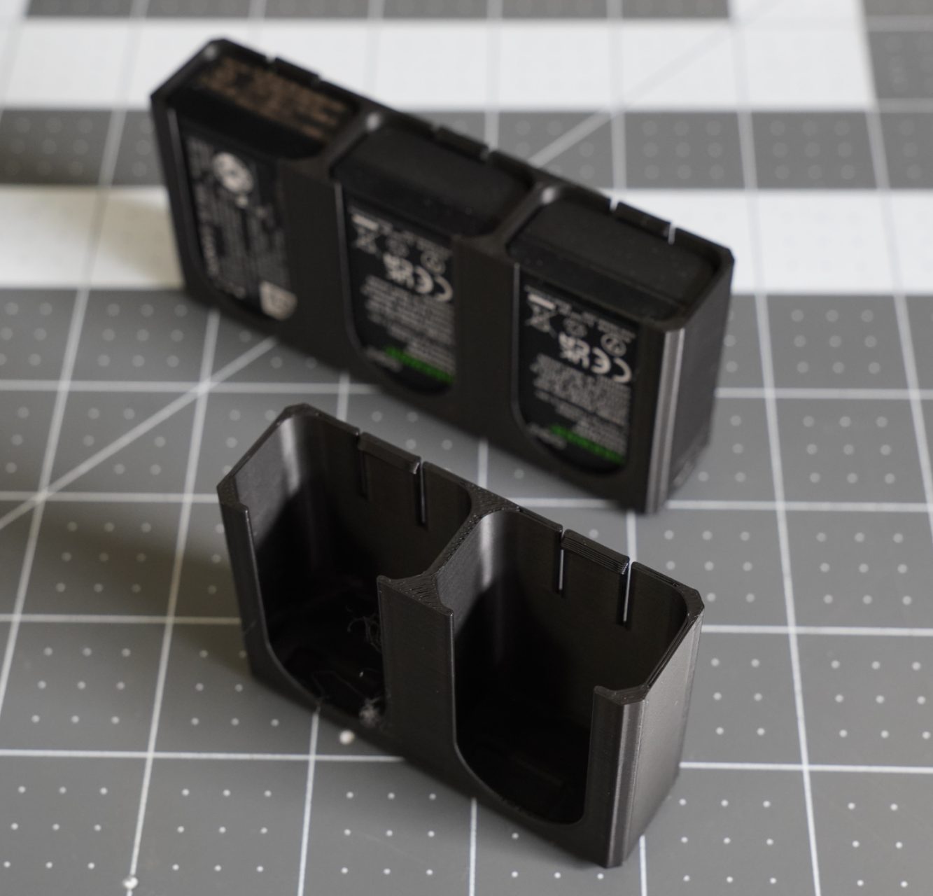 Sony A6400 Battery Holder (NP-FW50) — vue 1