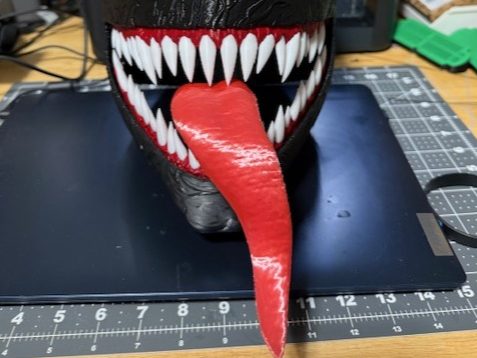 Venom Tongue for Display — vue 1