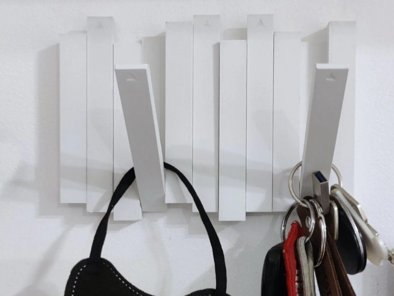 Wall mounted keys hook* — vue 1