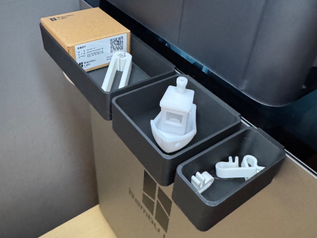 X1C/P1S/P2S - Side Storage Container — vue 1